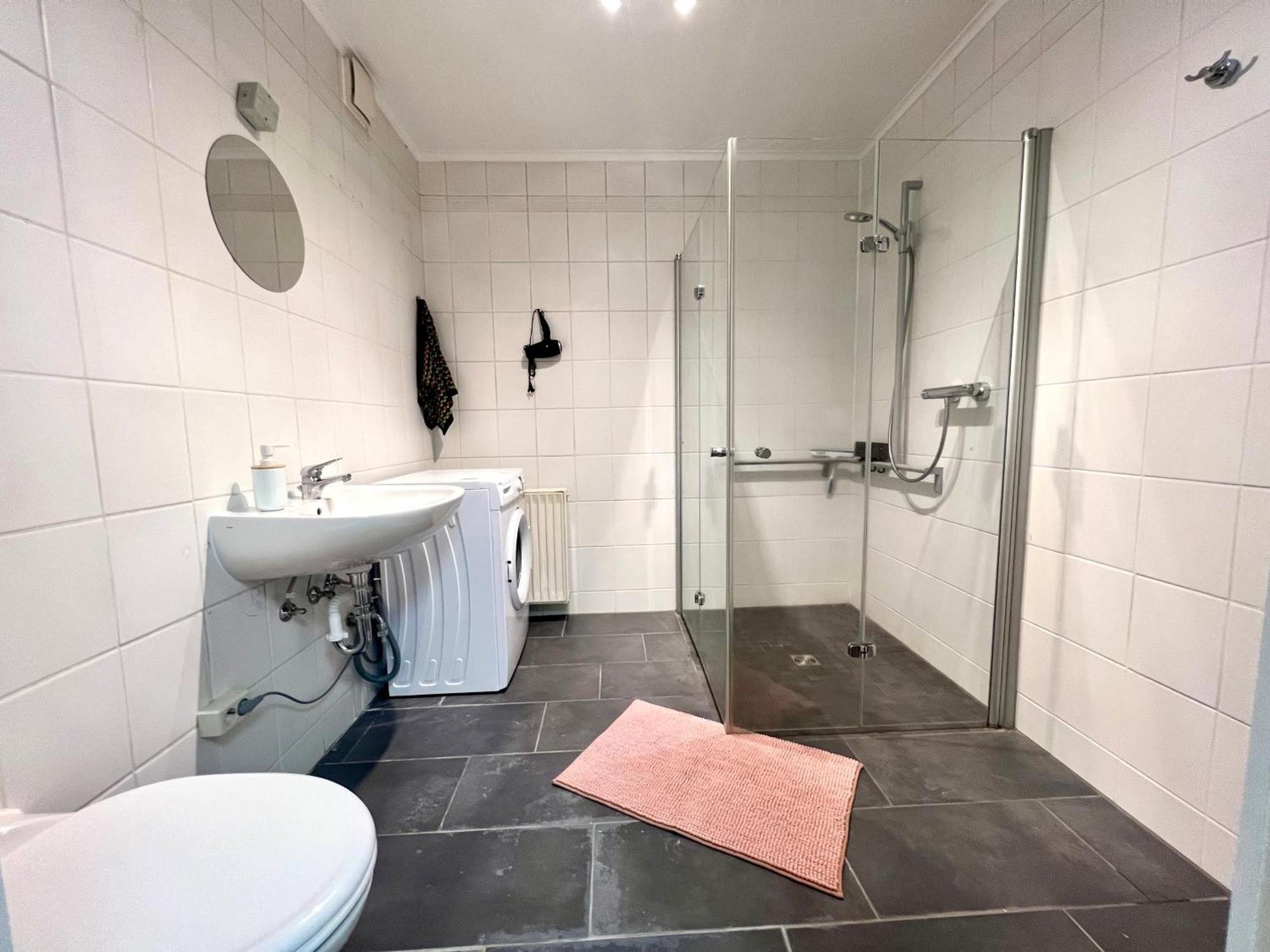 Schoene Monteurwohnung In Bremen-arsten Apartment